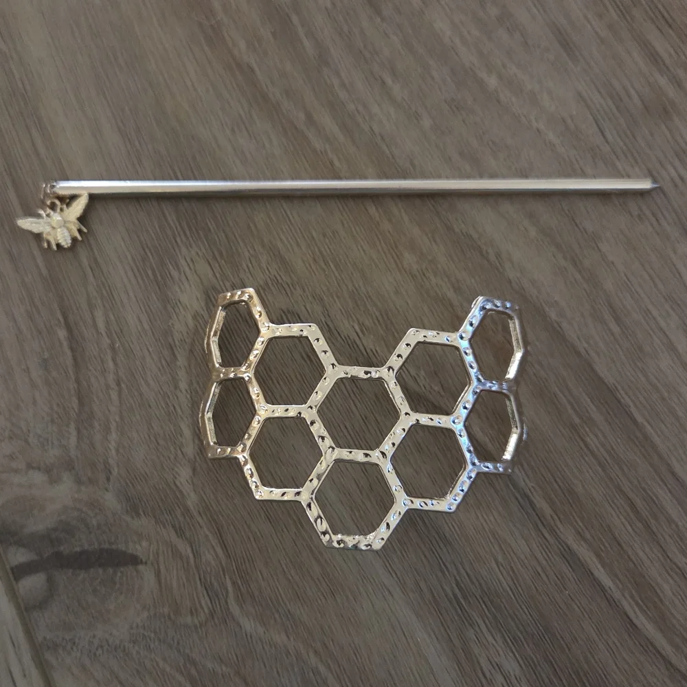 Honeycomb and Bee‎ Gold Hair Pin and Bar NWT